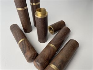 Nåle etui - lækkert og i mørkt træ